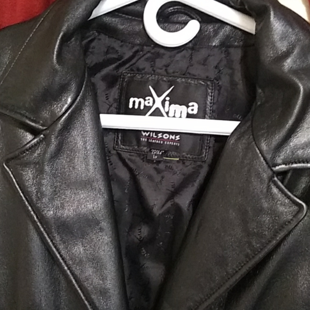 Maxima Wilson's jacket - Picture 2 of 6